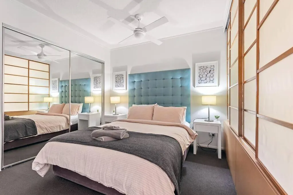 Resort Pad ~ 1Bed/1Bath/Balcony/1Car ~ 10 Mins Cbd Brisbane 0*,