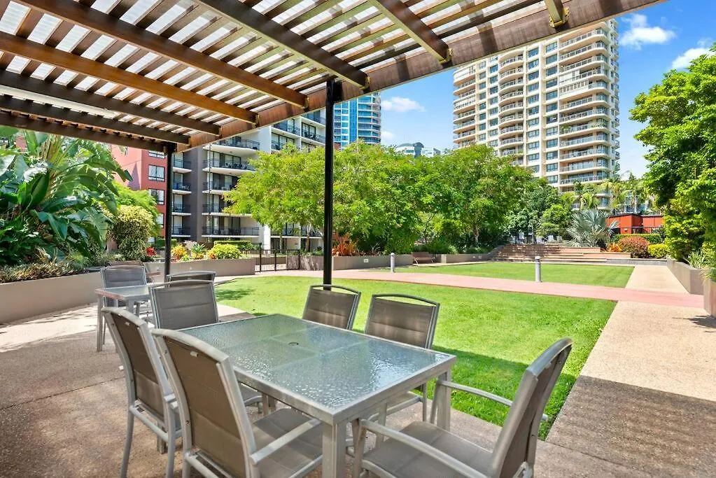 Resort Pad ~ 1Bed/1Bath/Balcony/1Car ~ 10 Mins Cbd Brisbane Apartmán